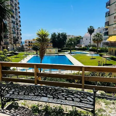 Beachside Sunshine Flat Apartment *