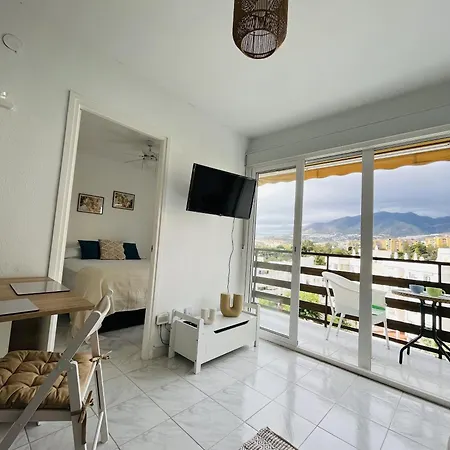 Apartment Beachside Sunshine Flat *